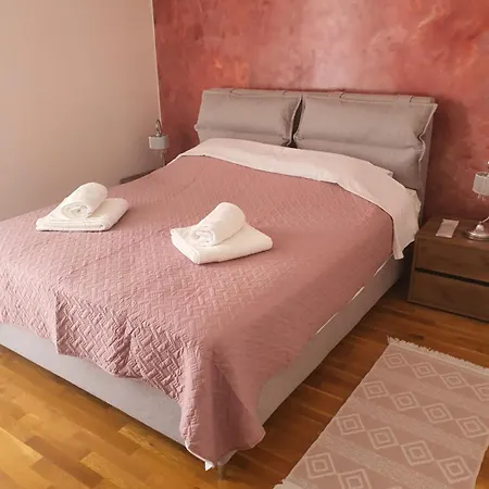 Magdalena Cozy * Sparta