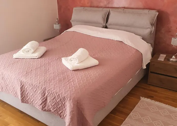 Magdalena Cozy * Sparta